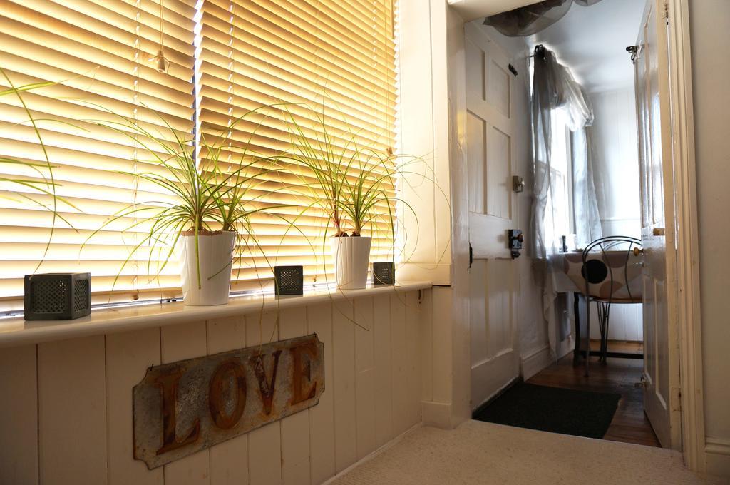 Ship Stores Guest House Clare Esterno foto