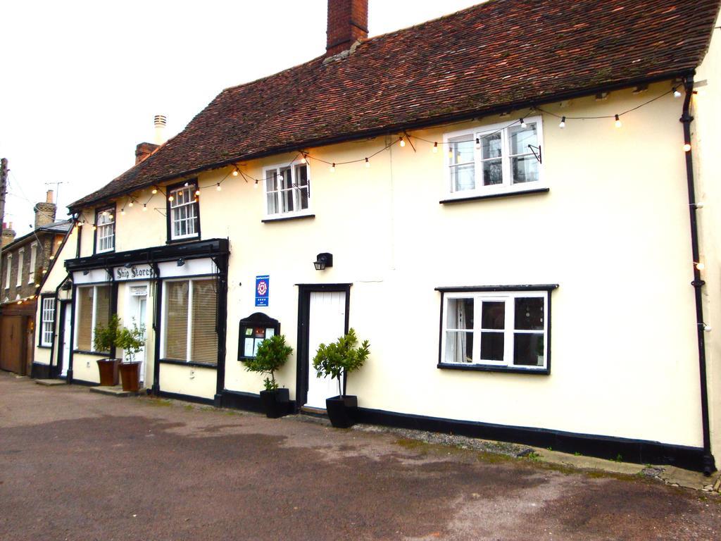 Ship Stores Guest House Clare Esterno foto